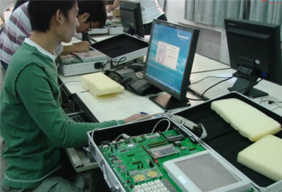 大学生就业趋势 教育与建筑受青睐，信息传输业前景广阔